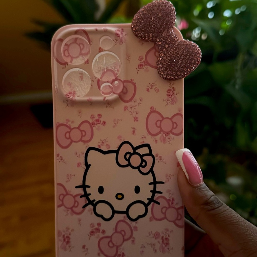 Sanrio 3D Bow HelloKitty Studded Anti-Scratch Phone Case Compatible With IPhone